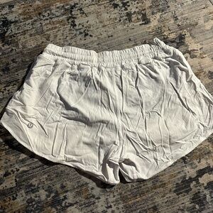 Lululemon Hotty hot shorts size 6 tall